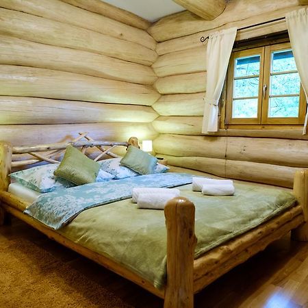 Bear'S Log Villa Seliste Dreznicko Eksteriør billede