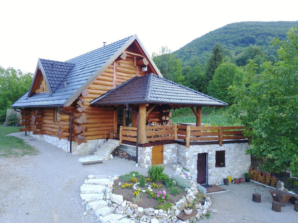 Bear'S Log Villa Seliste Dreznicko Eksteriør billede