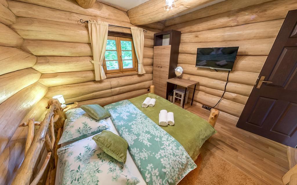 Bear'S Log Villa Seliste Dreznicko Eksteriør billede