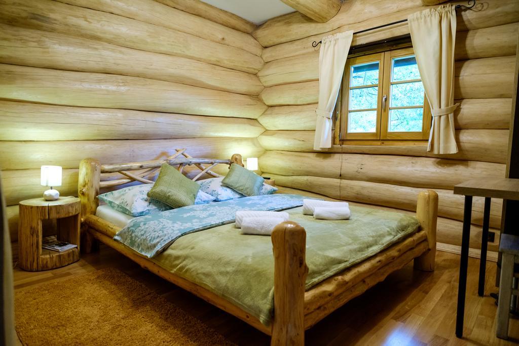 Bear'S Log Villa Seliste Dreznicko Eksteriør billede